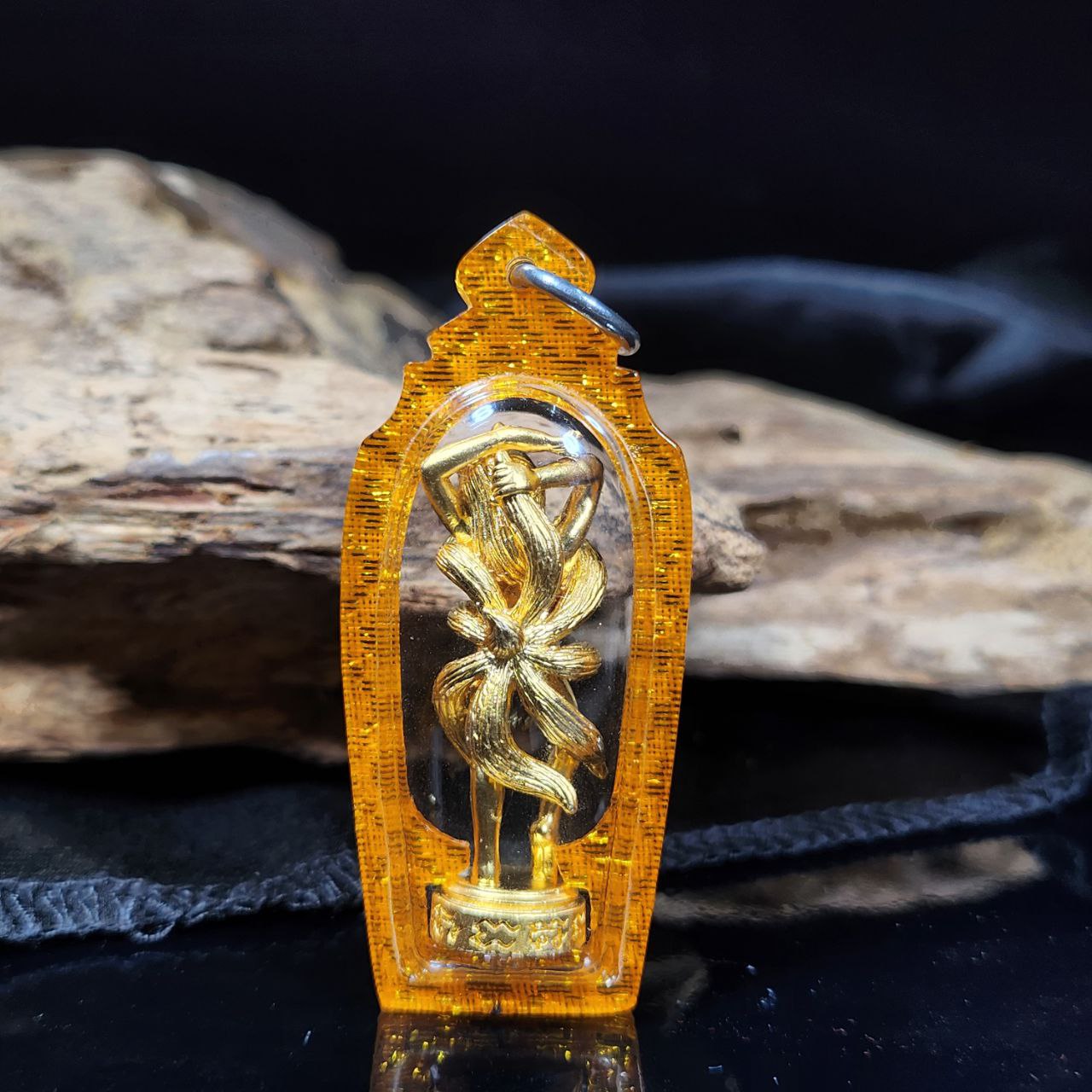 LUANG PHOR NIAN龙婆年九尾狐仙（小金身） | SAN Pin Selection